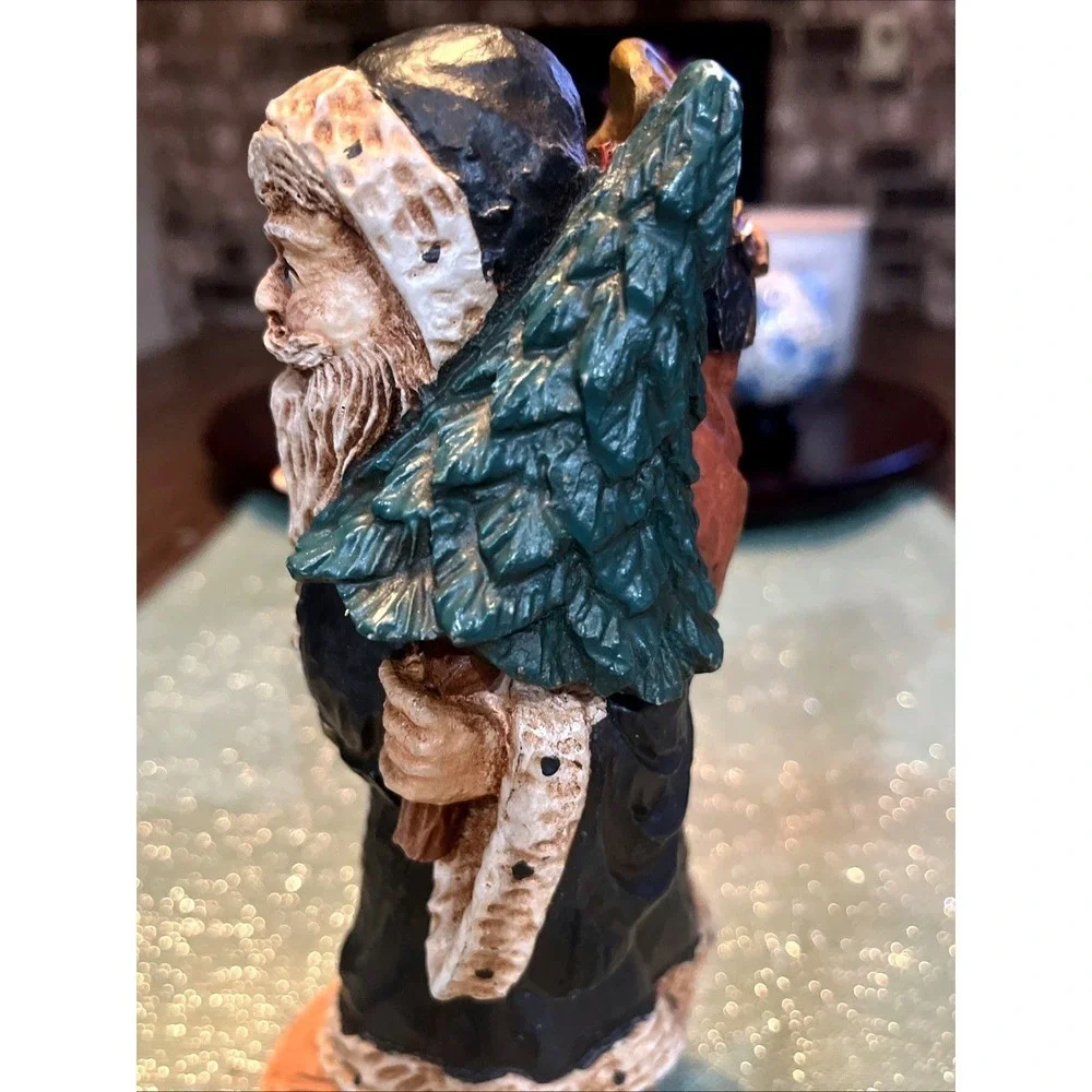 Wood World Santa with Wreath France 1890 Pecan Resin Figurine 8